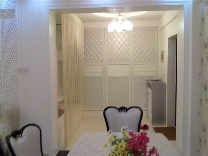 香江明珠，3室2厅1卫，107㎡，精装，租金1300元/月 二手房