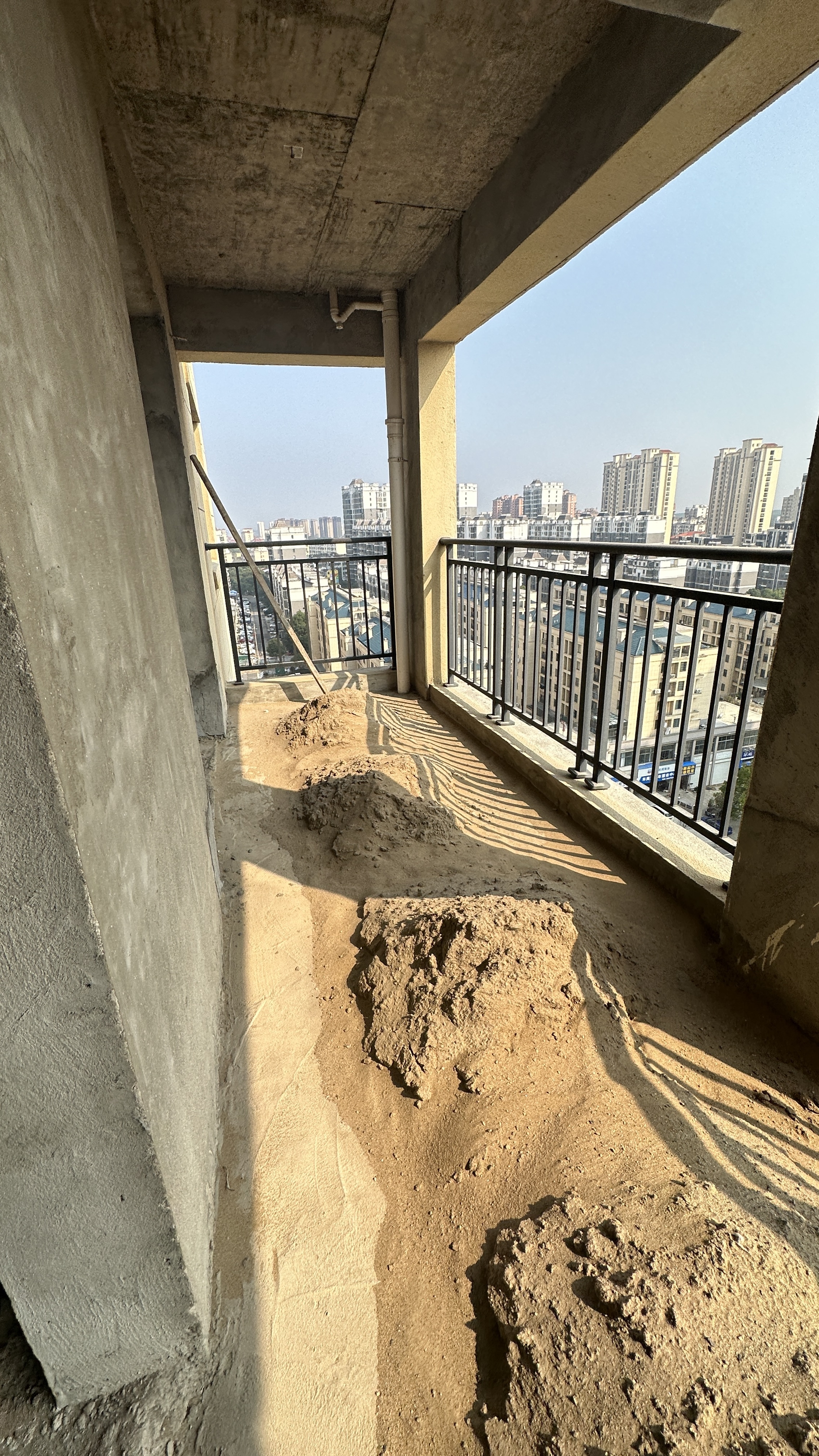 富鑫春天，3室2厅2卫，134.30㎡，毛坯，售价46.8万 二手房