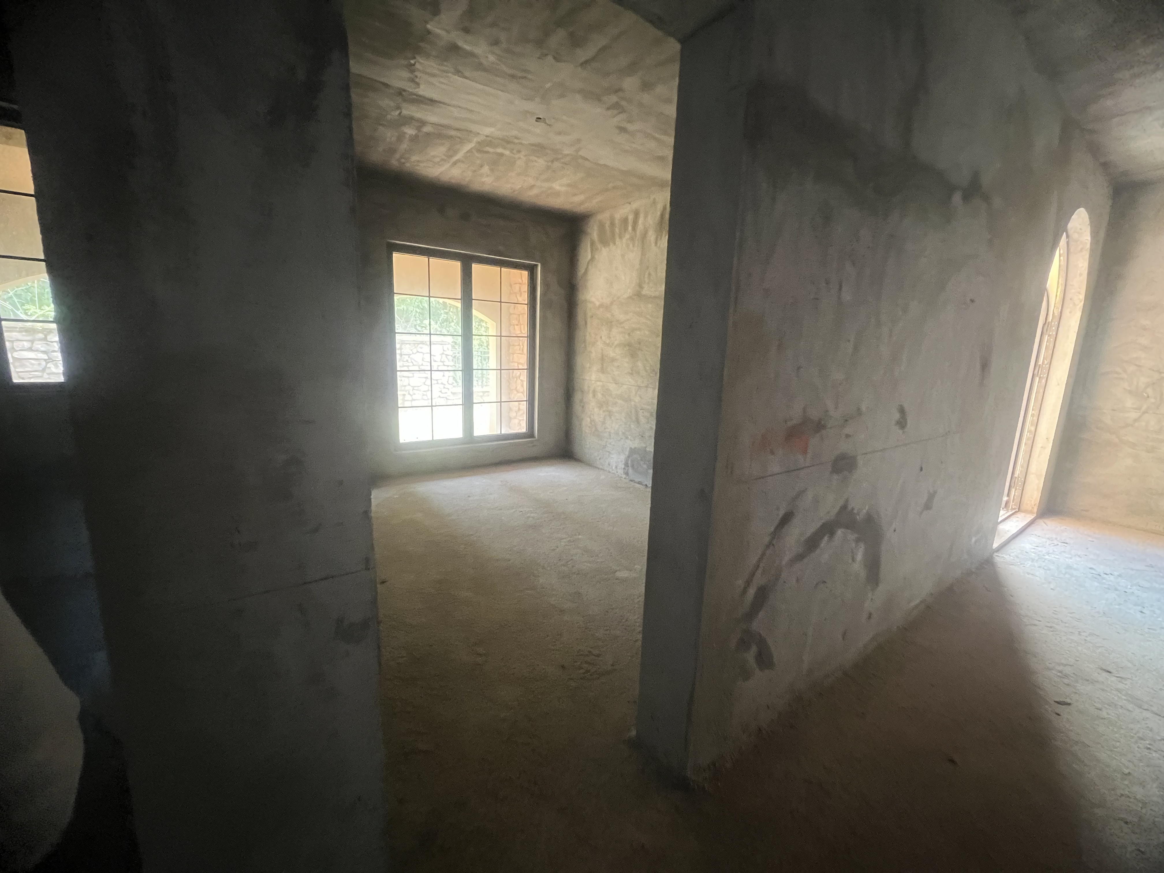 中航城庐山云岭，6室2厅3卫，240.00㎡，毛坯，售价246万 二手房