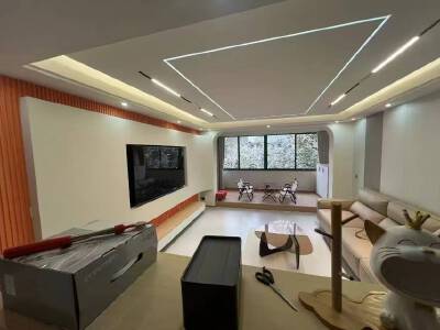 中心花园，2室2厅1卫，105.37㎡，精装，售价32.00万