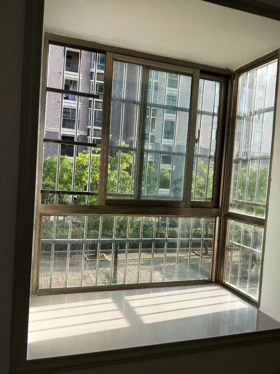 温馨家园,2室2厅1卫,80m²,精装,租价 1300元/月 租房