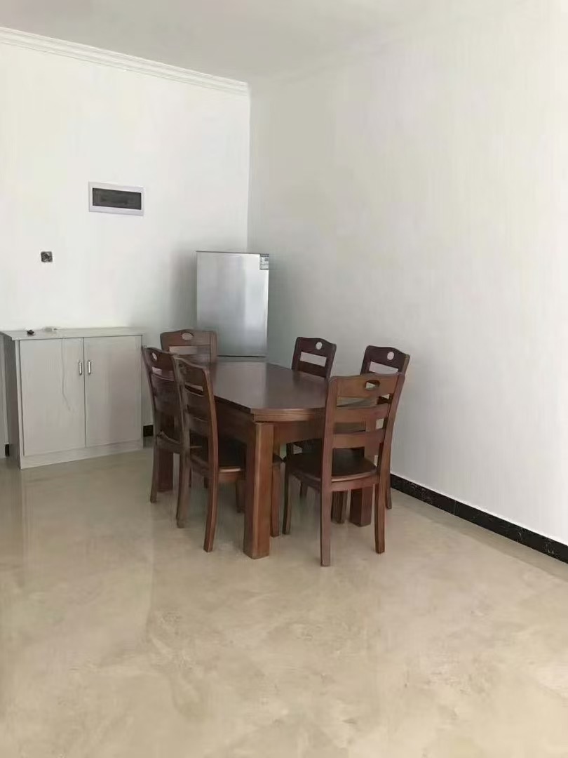 温馨家园,2室2厅1卫,80m²,精装,租价 1300元/月 租房