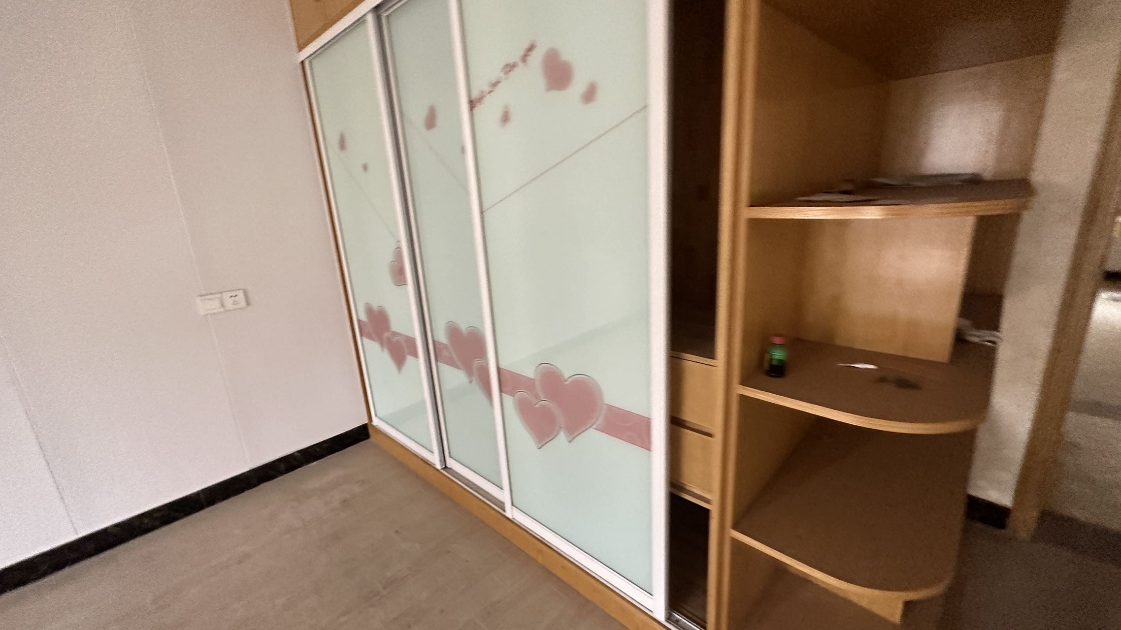 邦华苑，3室2厅1卫，122.00㎡，售价45.00万 二手房