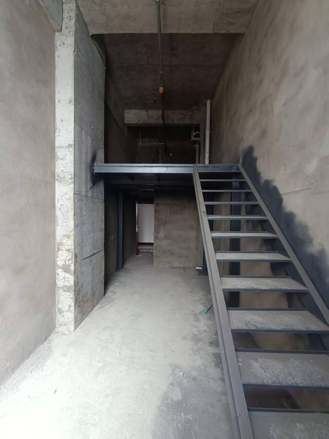 学府广场公寓，1室1厅1卫，36.47㎡，毛坯，售价11万 二手房