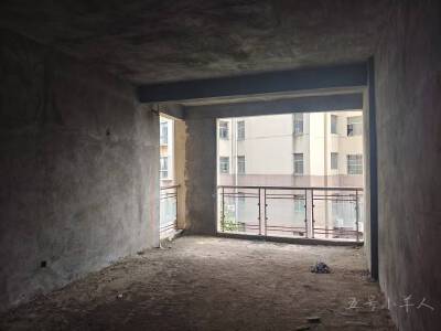 碧水华庭一期，2室2厅1卫，87.84㎡，毛坯，售价15.00万