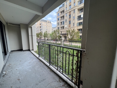 中航城花园里，3室2厅2卫，122.55㎡，毛坯，售价85.00万