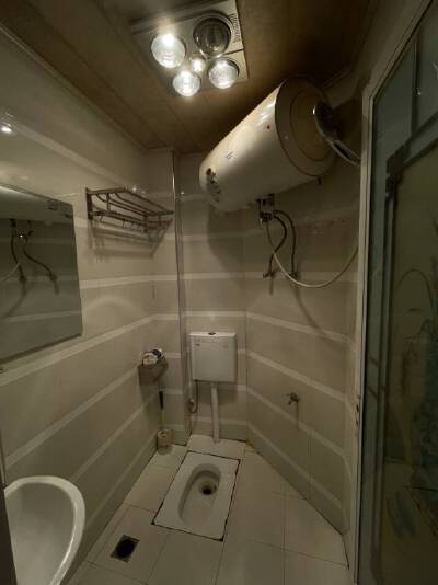 香江明珠，1室1厅1卫，30.41㎡，简装，售价7万