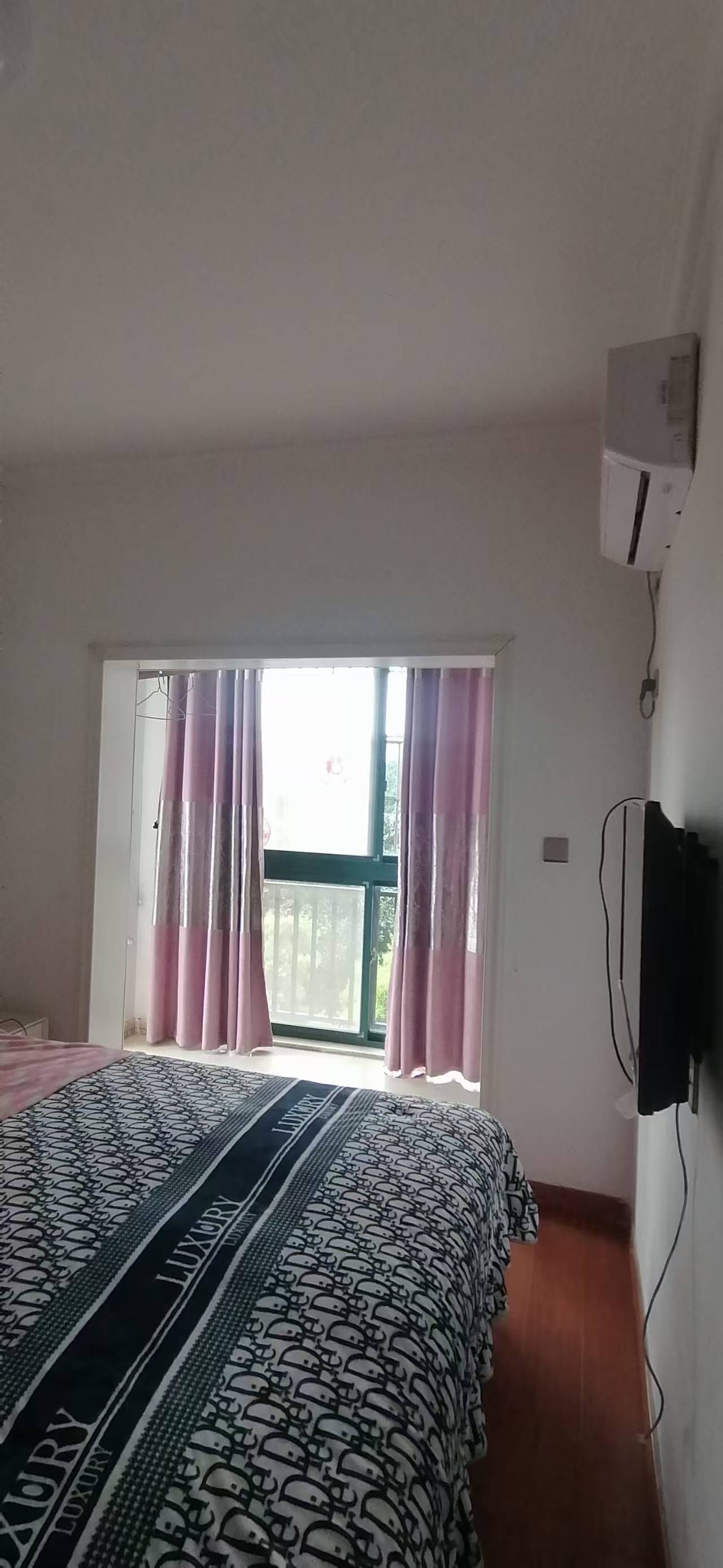 湖滨家园，3室2厅1卫，82.00㎡，简装，售价39万 二手房