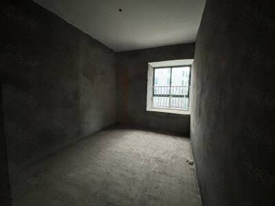 湖滨家园，3室2厅2卫，119.84㎡，毛坯，售价38.00万