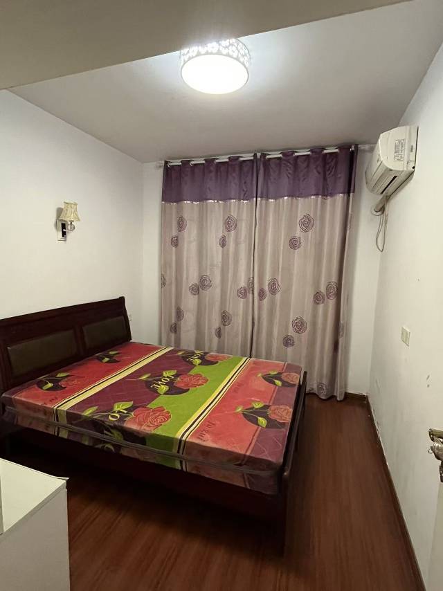 陈家花园，3室2厅1卫，116㎡，普装，租金1400元/月 租房