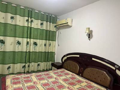 陈家花园，3室2厅1卫，116㎡，普装，租金1400元/月