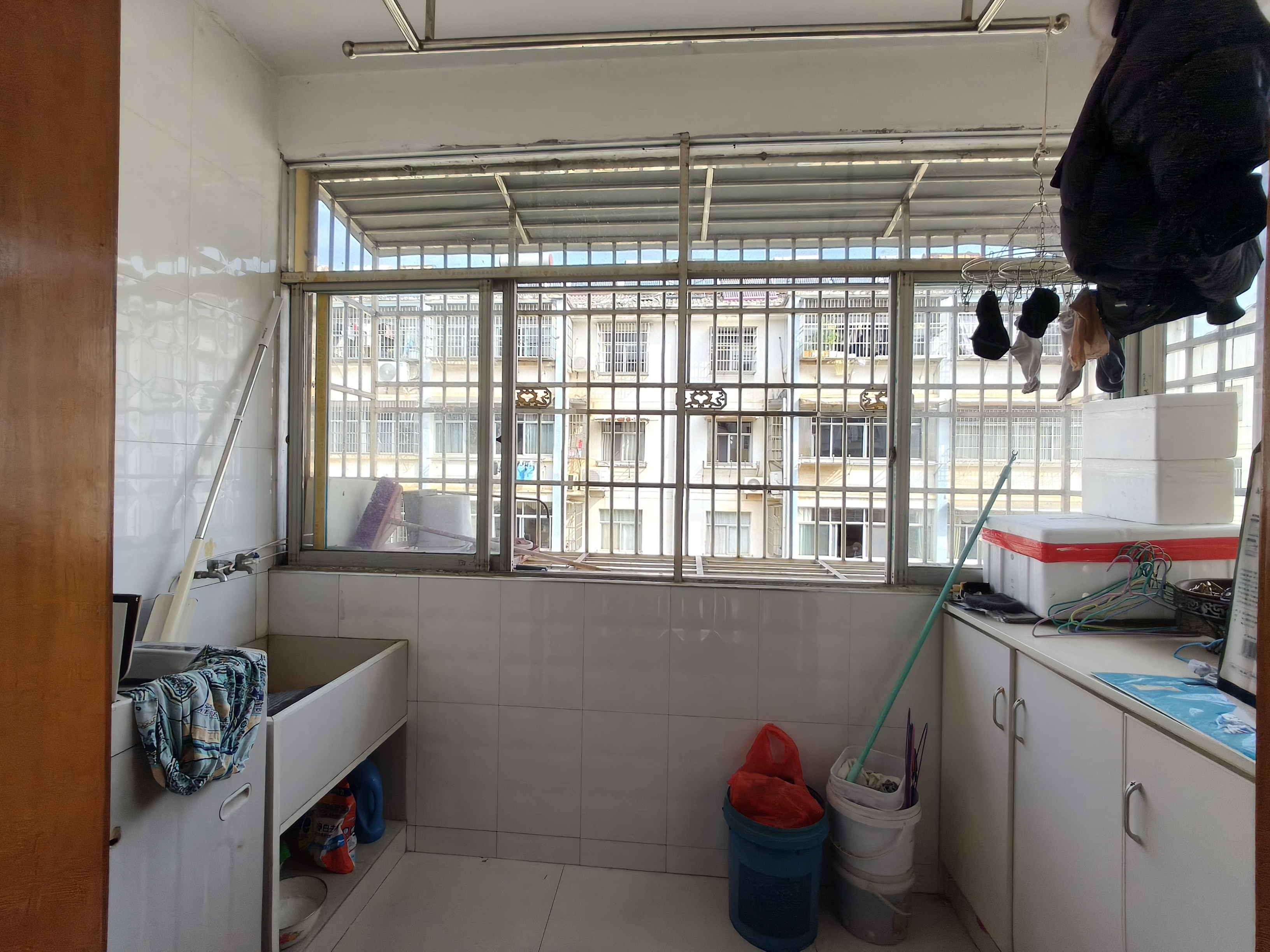 益和花园北区，4室2厅2卫，132.00㎡，简装，售价23.8万 二手房