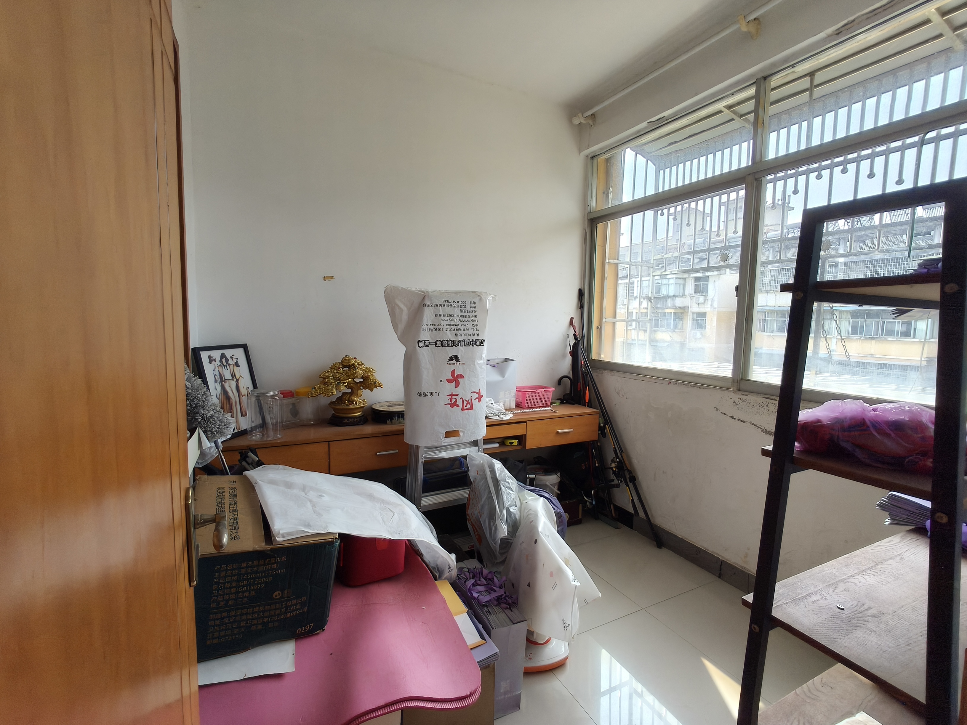 益和花园北区，4室2厅2卫，132.00㎡，简装，售价23.8万 二手房