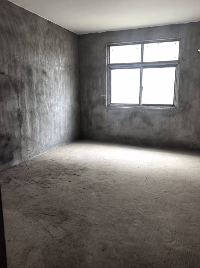 锦绣乾城，3室2厅2卫，122㎡，毛坯，售价49万 二手房