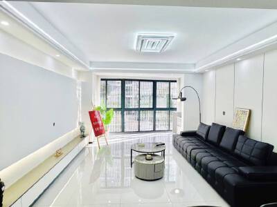 金色阳光，4室2厅2卫，122.24㎡，精装，售价49.8万