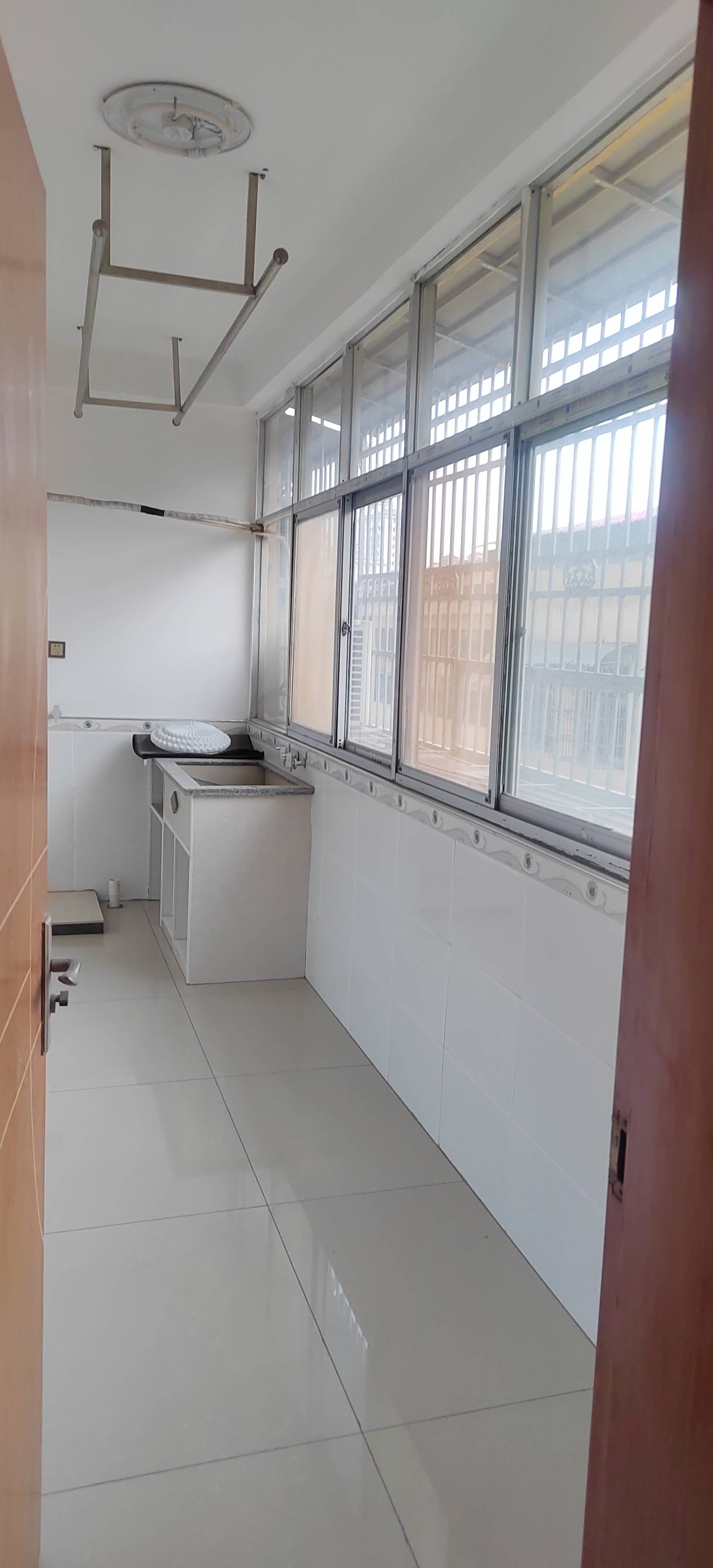 益和花园雅士居，2室1厅1卫，107.82㎡，普装，售价32.00万 二手房