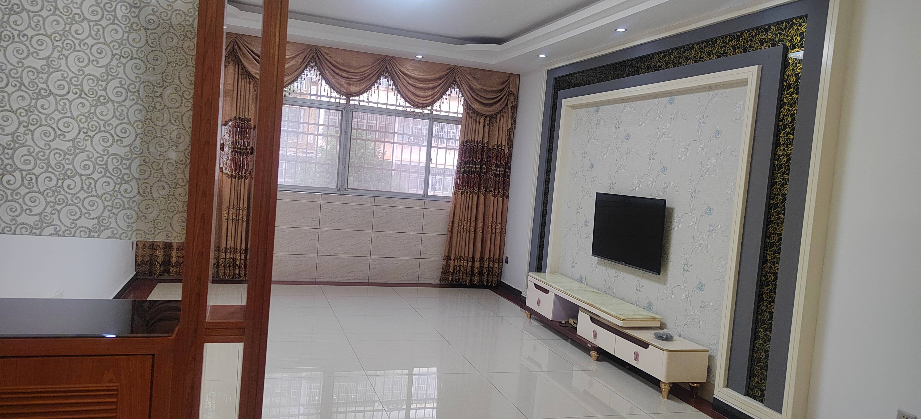 益和花园雅士居，2室1厅1卫，107.82㎡，普装，售价32.00万 二手房