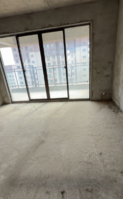 荷塘新城，4室2厅2卫，148.00㎡，毛坯，售价35万