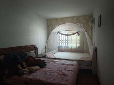 珍珠湖小区，3室2厅1卫，116.52㎡，普装，售价26万