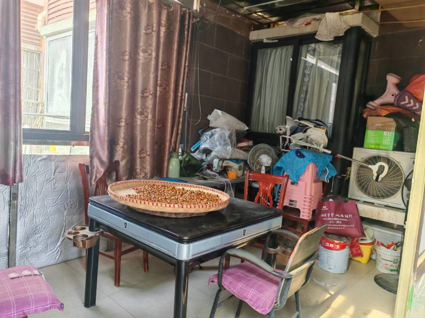 中航城果岭东方，3室2厅2卫，114.02㎡，简装，售价38万 二手房