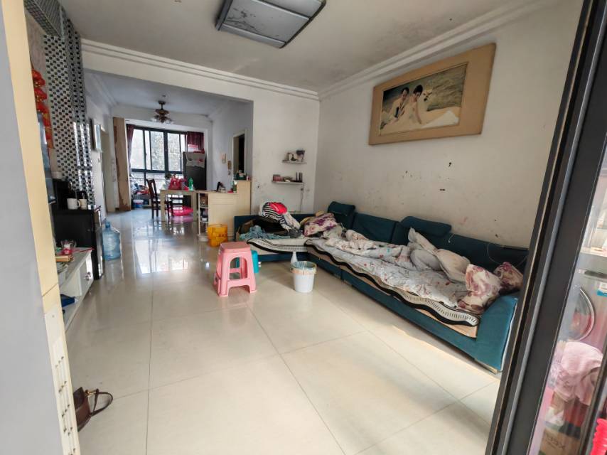 中航城果岭东方，3室2厅2卫，114.02㎡，简装，售价38万 二手房