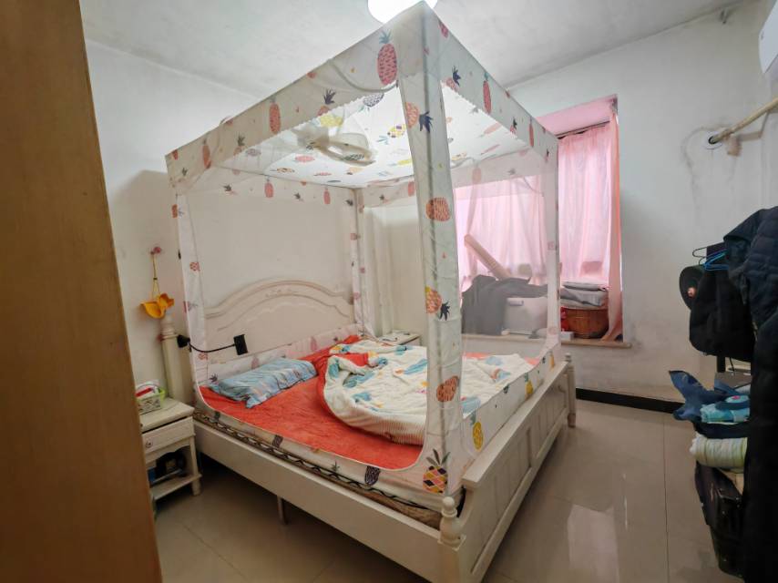 中航城果岭东方，3室2厅2卫，114.02㎡，简装，售价38万 二手房