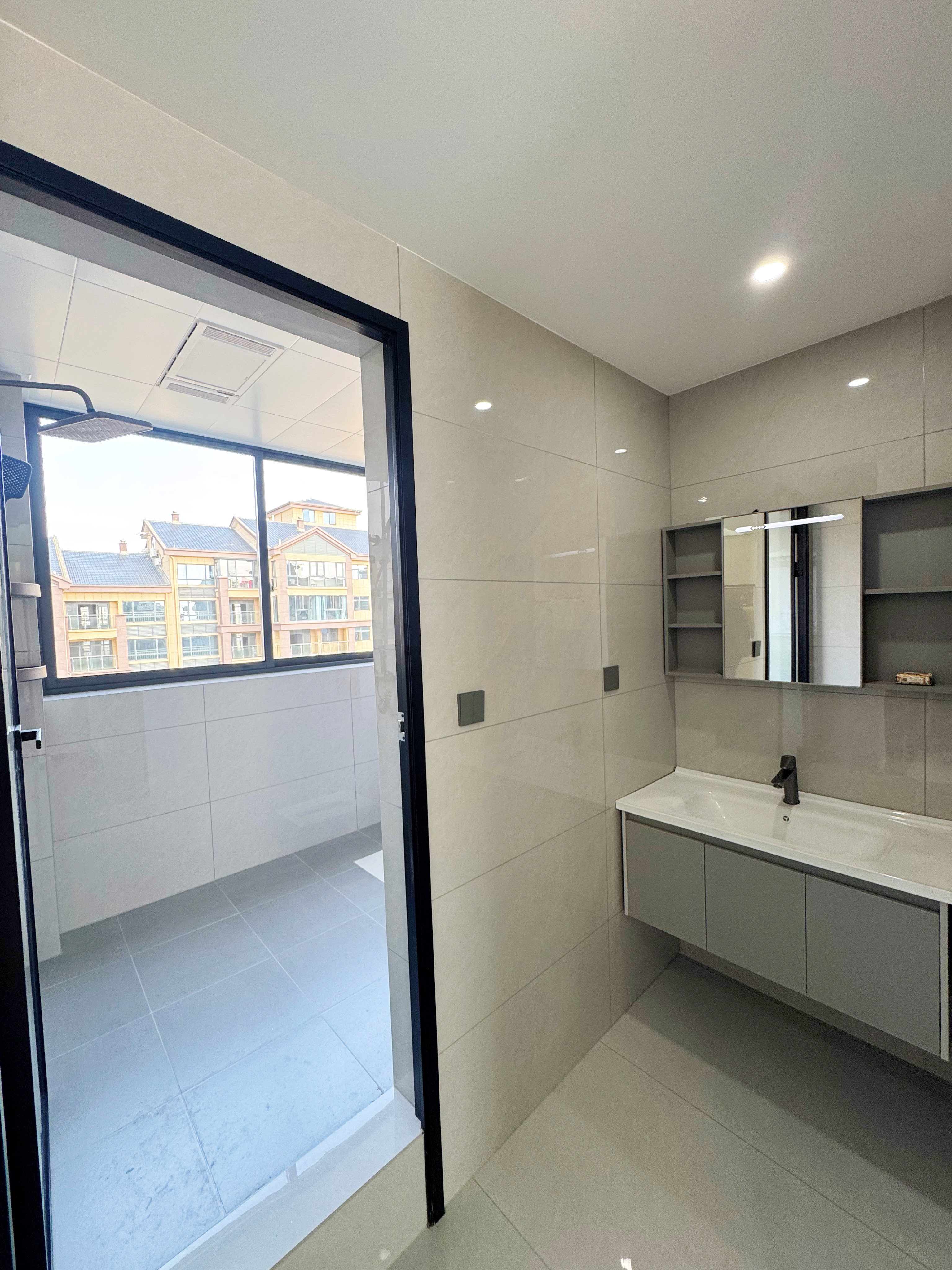 聚贤锦园，3室2厅2卫，123.99㎡，精装，售价59.80万 二手房