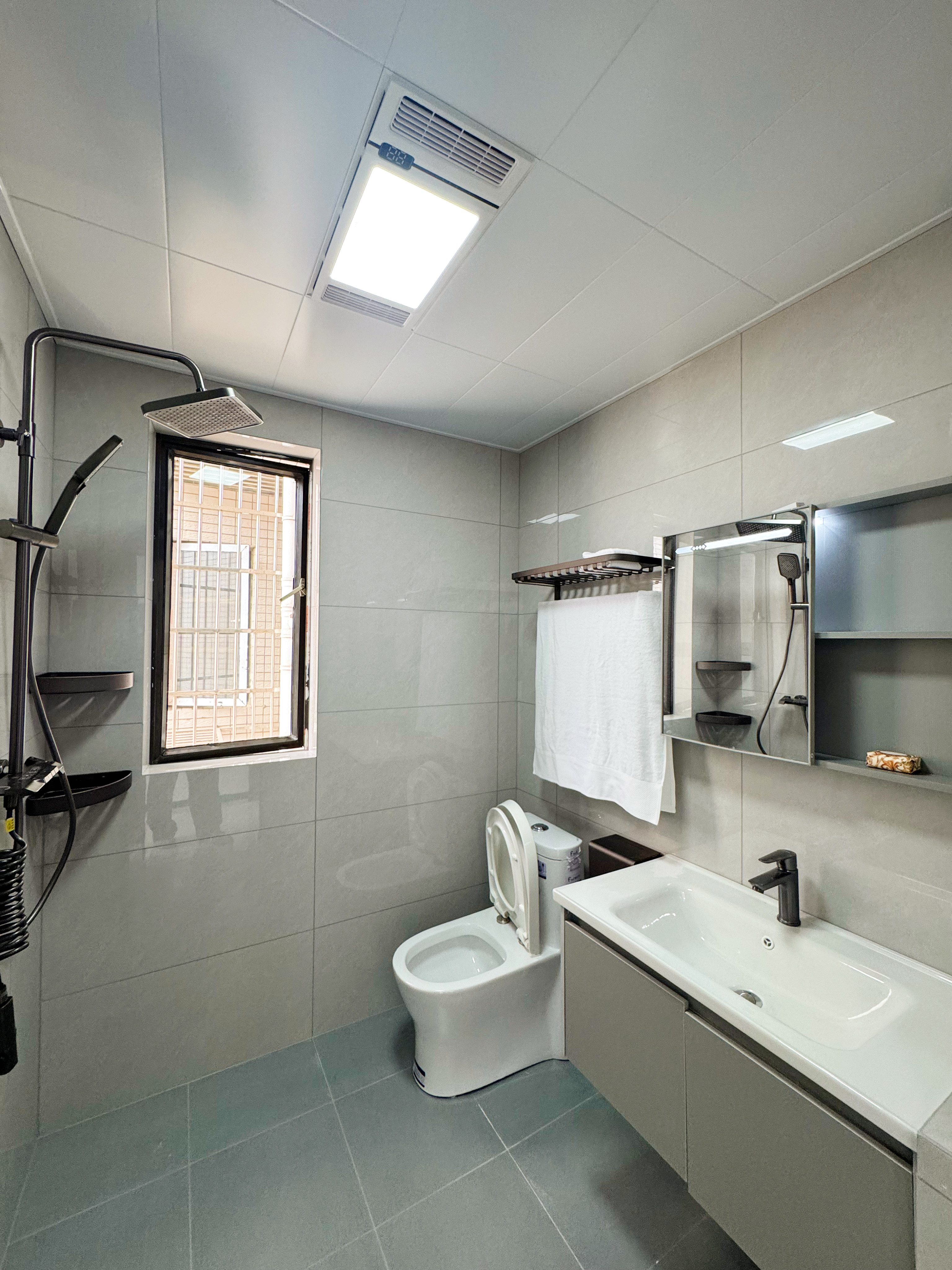 聚贤锦园，3室2厅2卫，123.99㎡，精装，售价59.80万 二手房