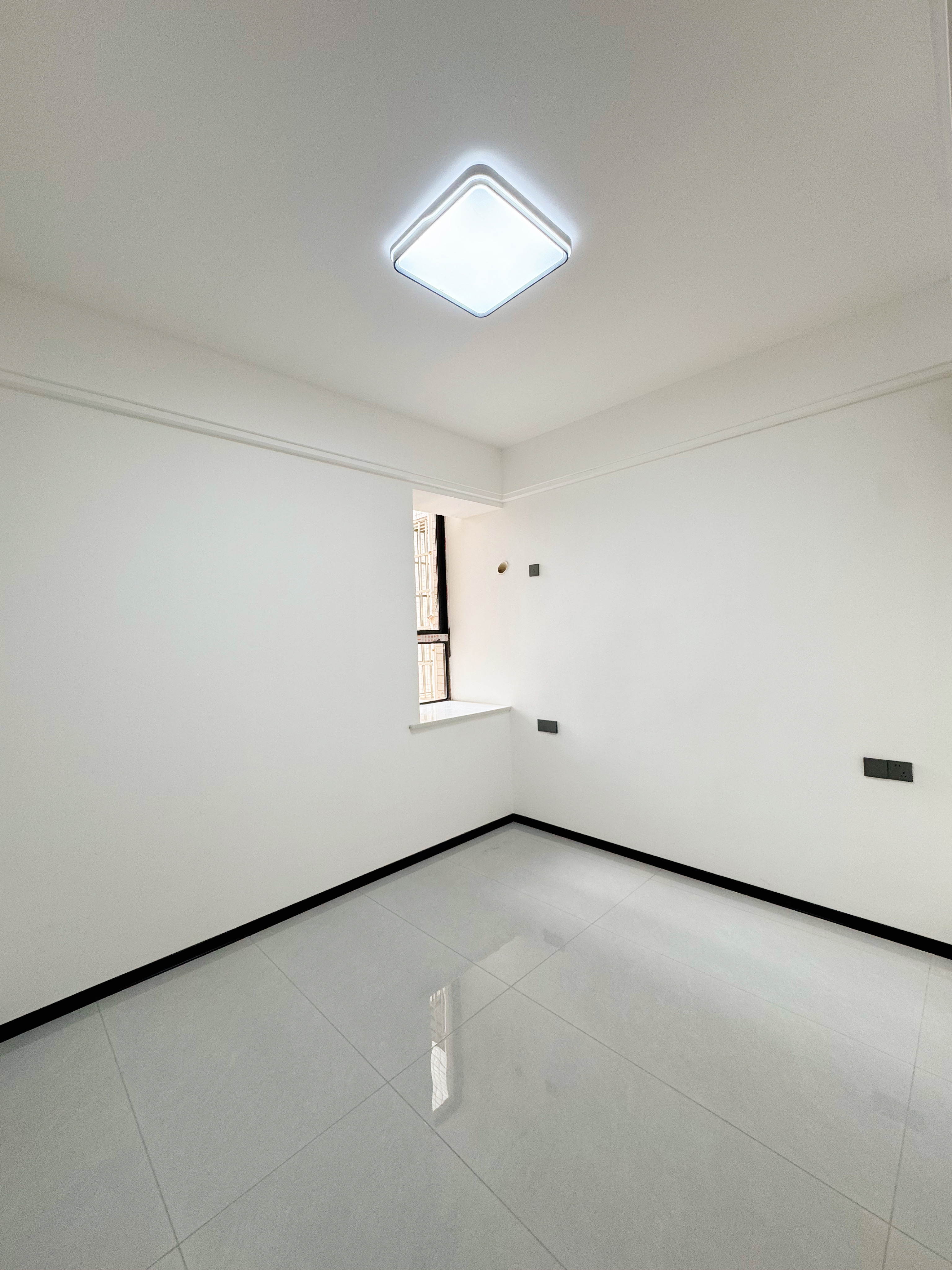 聚贤锦园，3室2厅2卫，123.99㎡，精装，售价59.80万 二手房