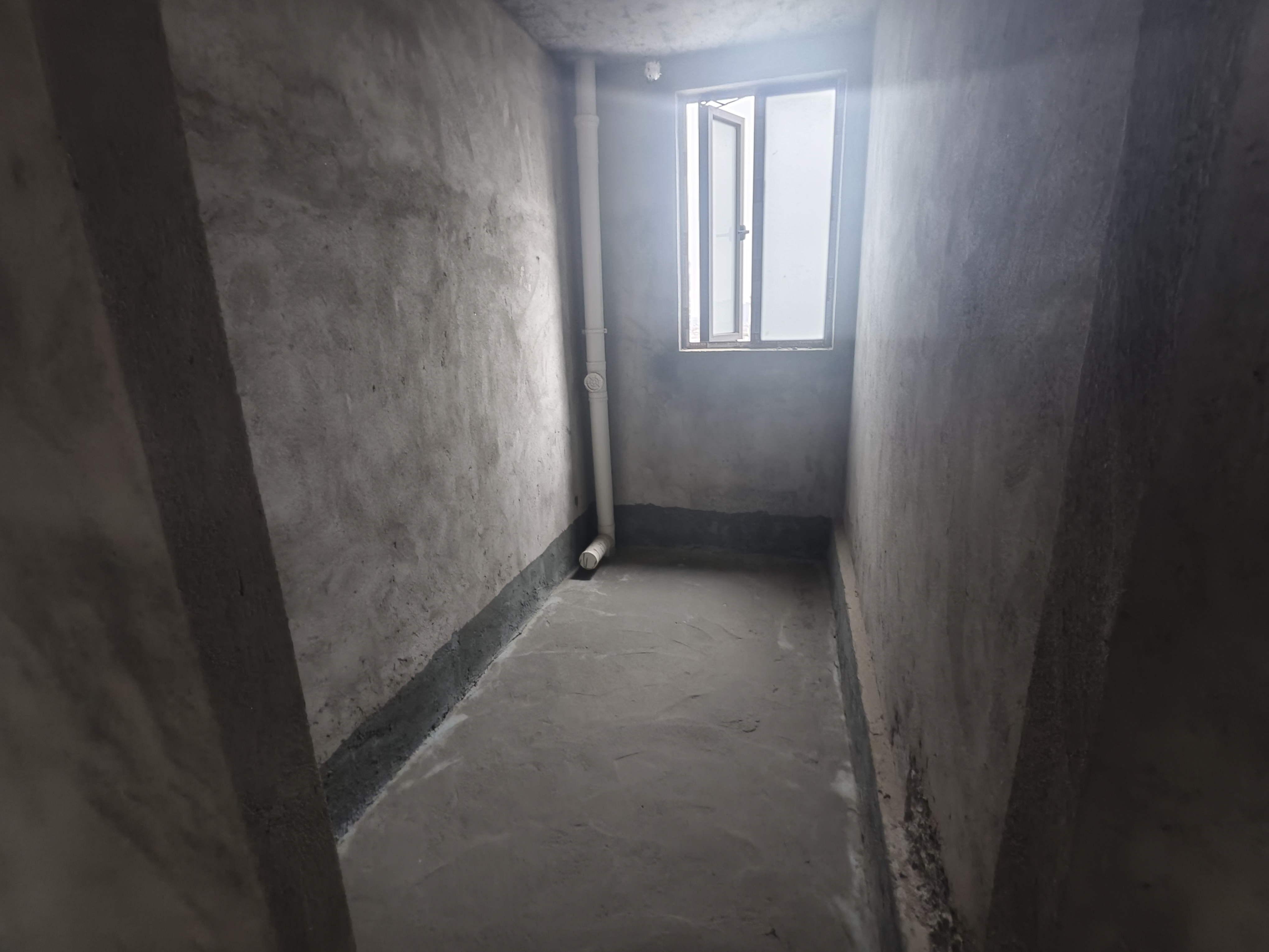 香逸玫瑰城，3室2厅2卫，123.00㎡，毛坯，售价58.00万 二手房