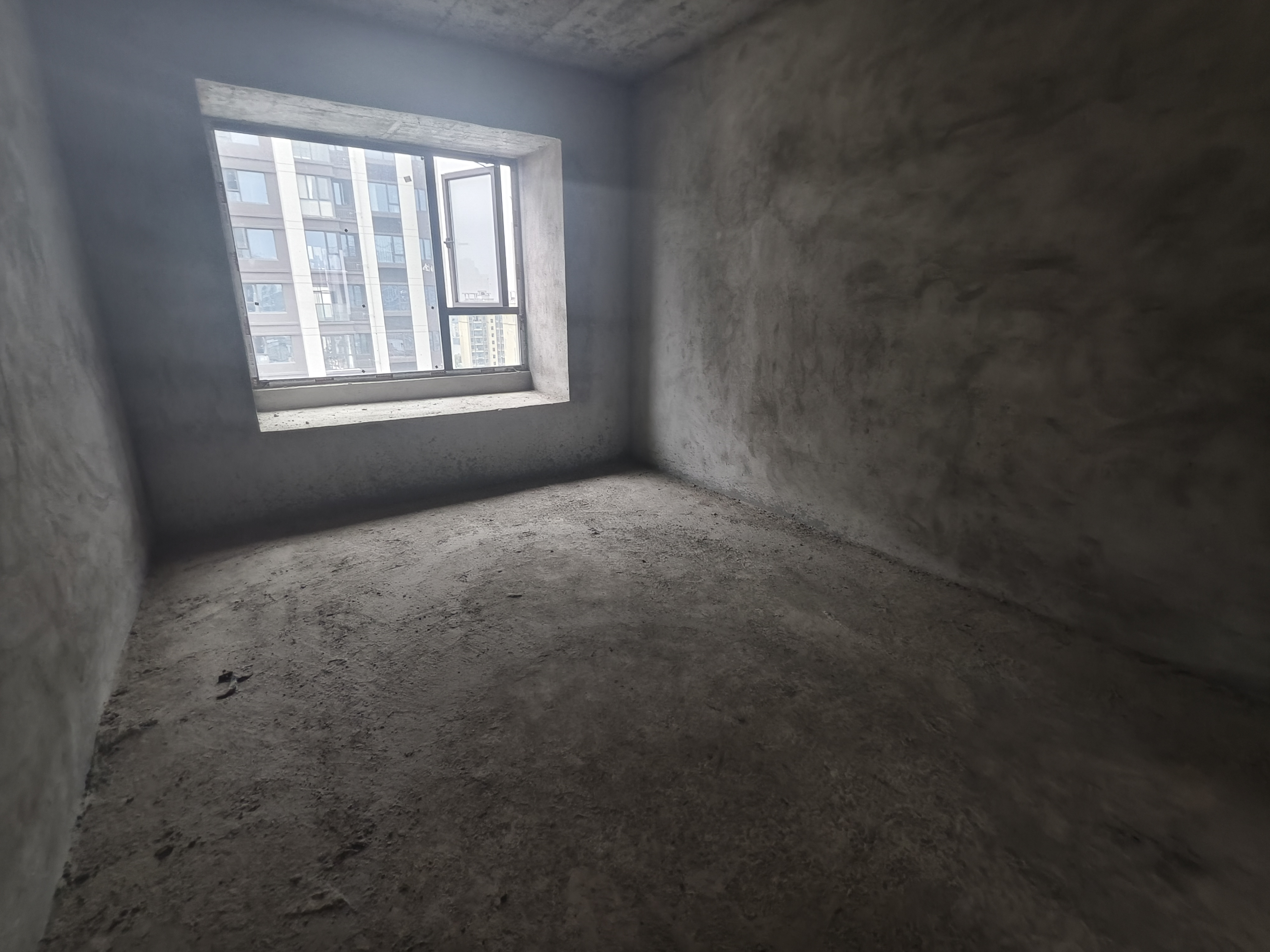 香逸玫瑰城，3室2厅2卫，123.00㎡，毛坯，售价58.00万 二手房